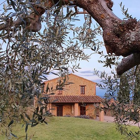 Aparthotel Antico Casale Tiravento Passignano sul Trasimeno Exterior foto