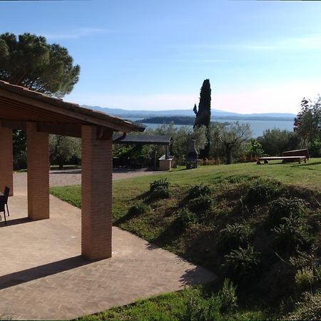 Aparthotel Antico Casale Tiravento Passignano sul Trasimeno Exterior foto