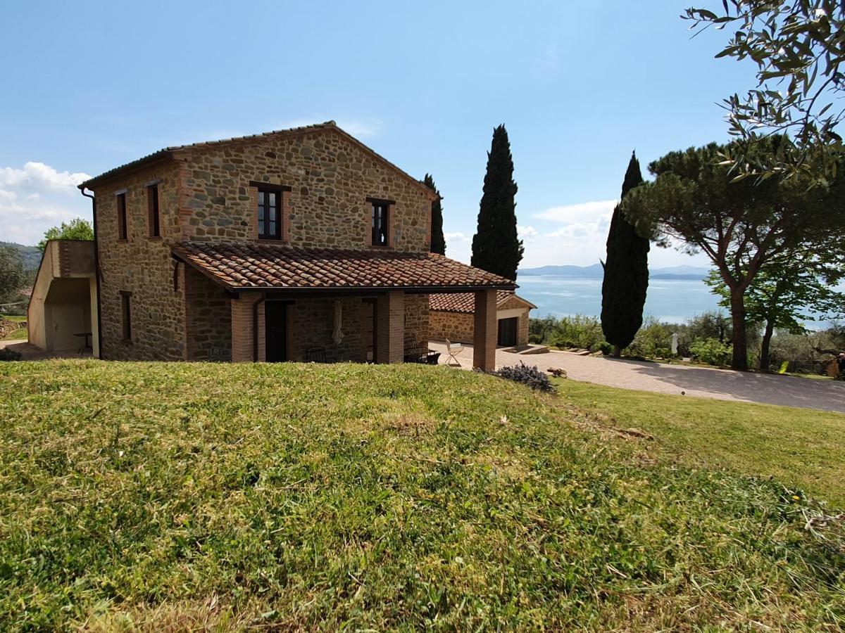 Aparthotel Antico Casale Tiravento Passignano sul Trasimeno Exterior foto