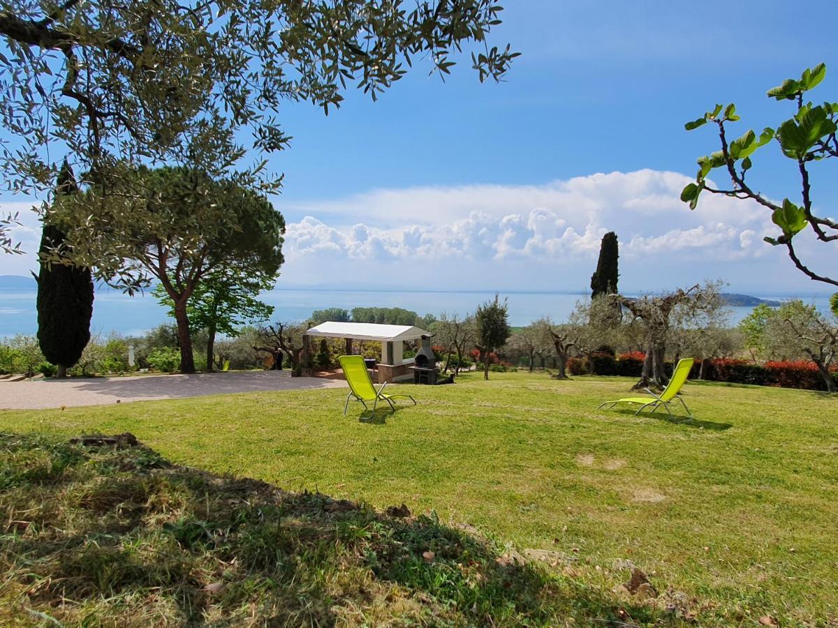 Aparthotel Antico Casale Tiravento Passignano sul Trasimeno Exterior foto