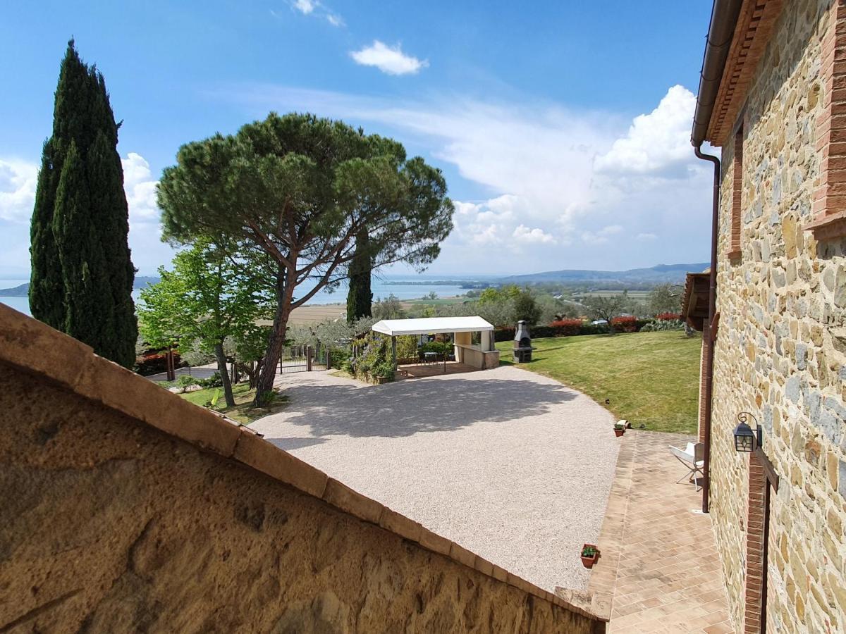 Aparthotel Antico Casale Tiravento Passignano sul Trasimeno Exterior foto