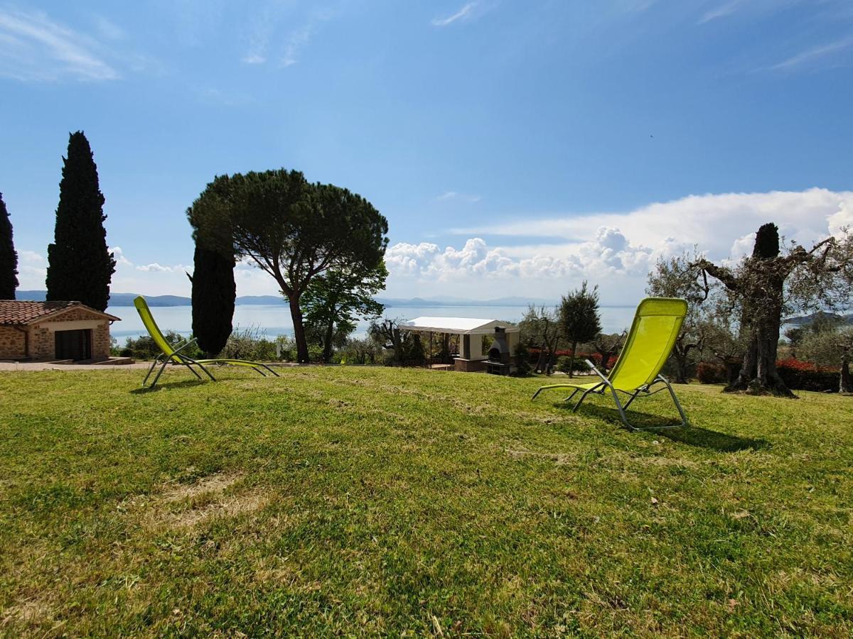 Aparthotel Antico Casale Tiravento Passignano sul Trasimeno Exterior foto