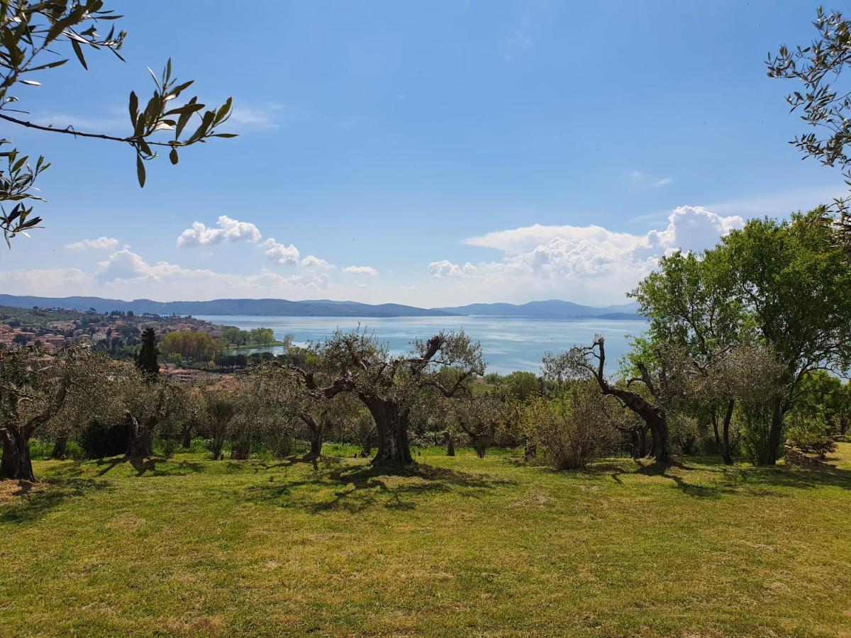 Aparthotel Antico Casale Tiravento Passignano sul Trasimeno Exterior foto