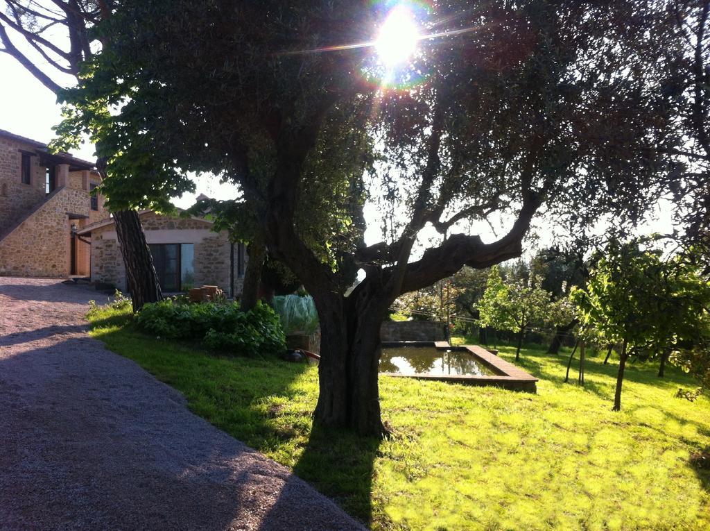 Aparthotel Antico Casale Tiravento Passignano sul Trasimeno Exterior foto