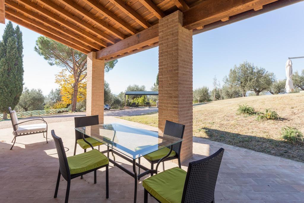 Aparthotel Antico Casale Tiravento Passignano sul Trasimeno Habitación foto