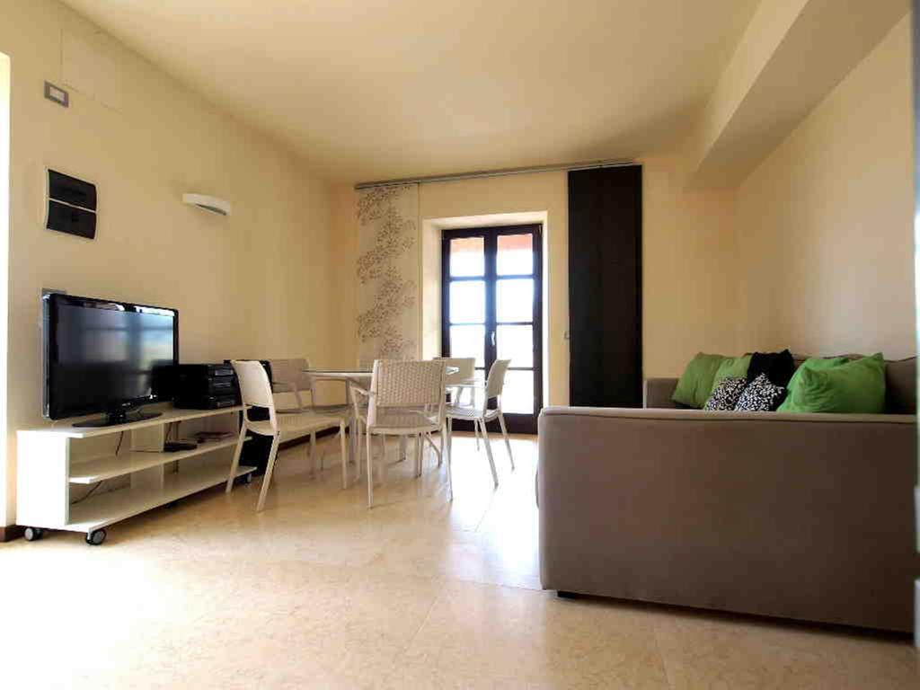 Aparthotel Antico Casale Tiravento Passignano sul Trasimeno Habitación foto