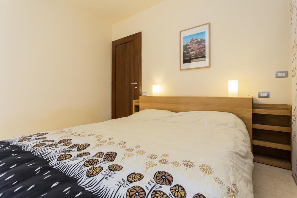 Aparthotel Antico Casale Tiravento Passignano sul Trasimeno Habitación foto