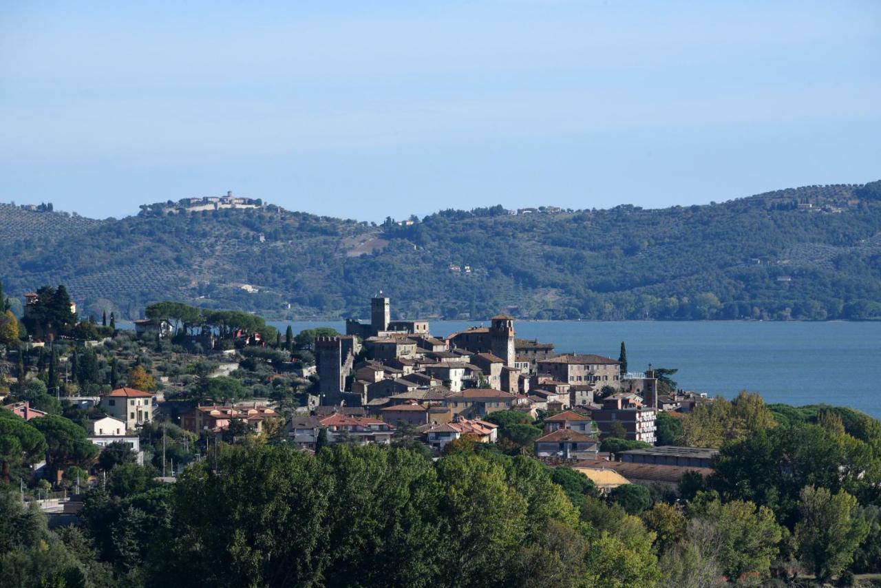 Aparthotel Antico Casale Tiravento Passignano sul Trasimeno Exterior foto
